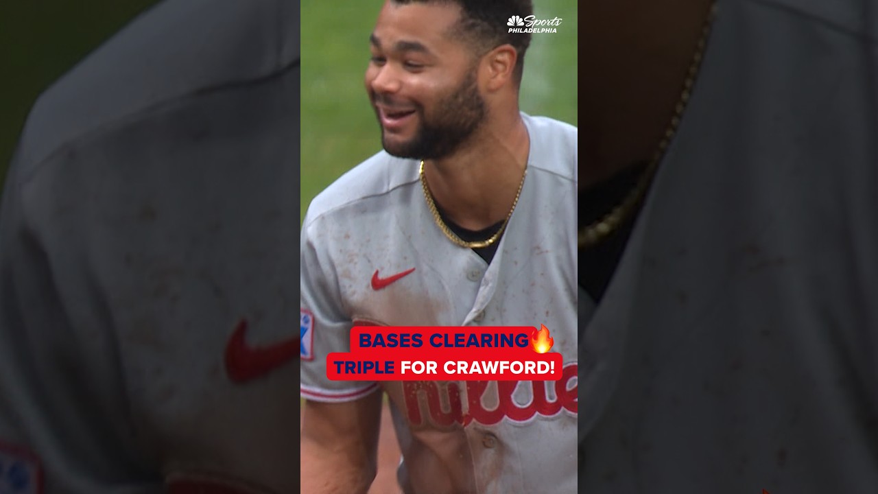 Craw brings in ALL THREE and ends up at third with a triple 😏