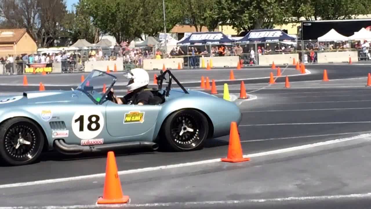 Scott Fraser Autocrossing Bruce Camberns Real Cobra CSX3170