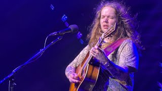 Billy Strings “Leaning on a Travelin’ Song” 04/04/26 