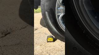 Какая рулетка выдержит наезд пикапом? DeWALT Tough VS Milwaukee STUD часть 2 #shorts