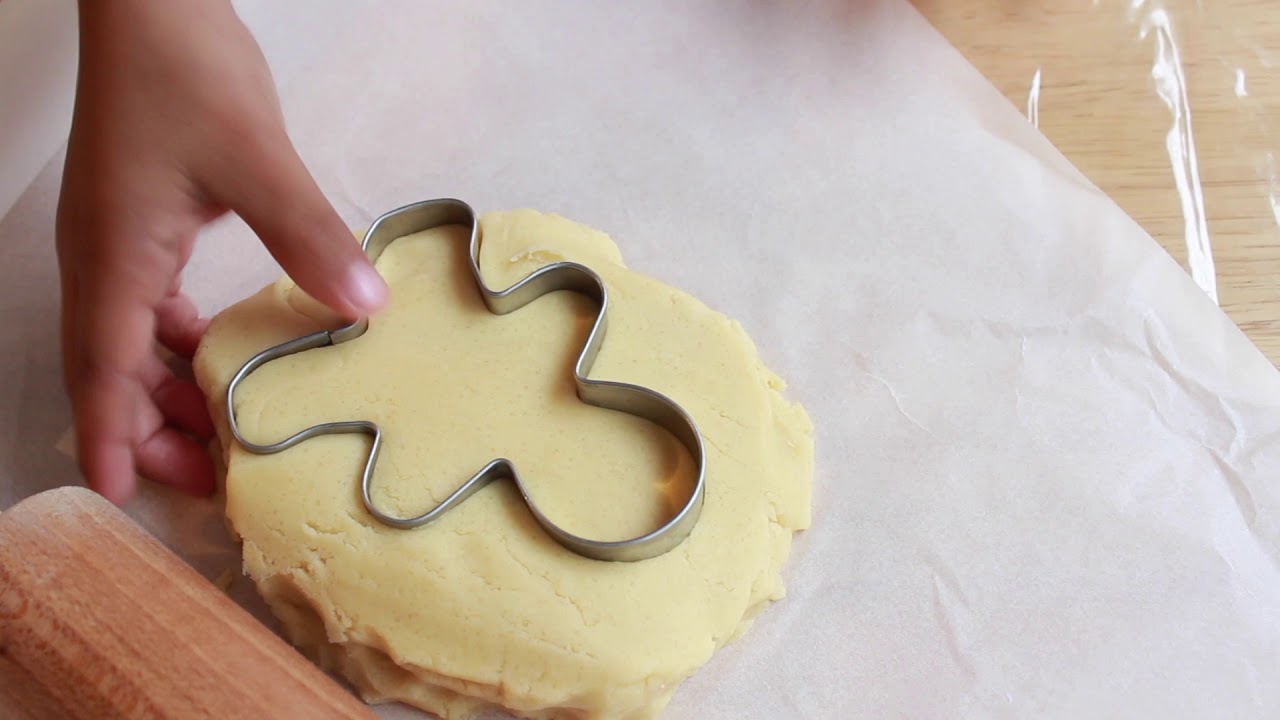 SIMPLE SCOTTISH ALL-BUTTER SHORTBREAD RECIPE FOR KIDS - YouTube