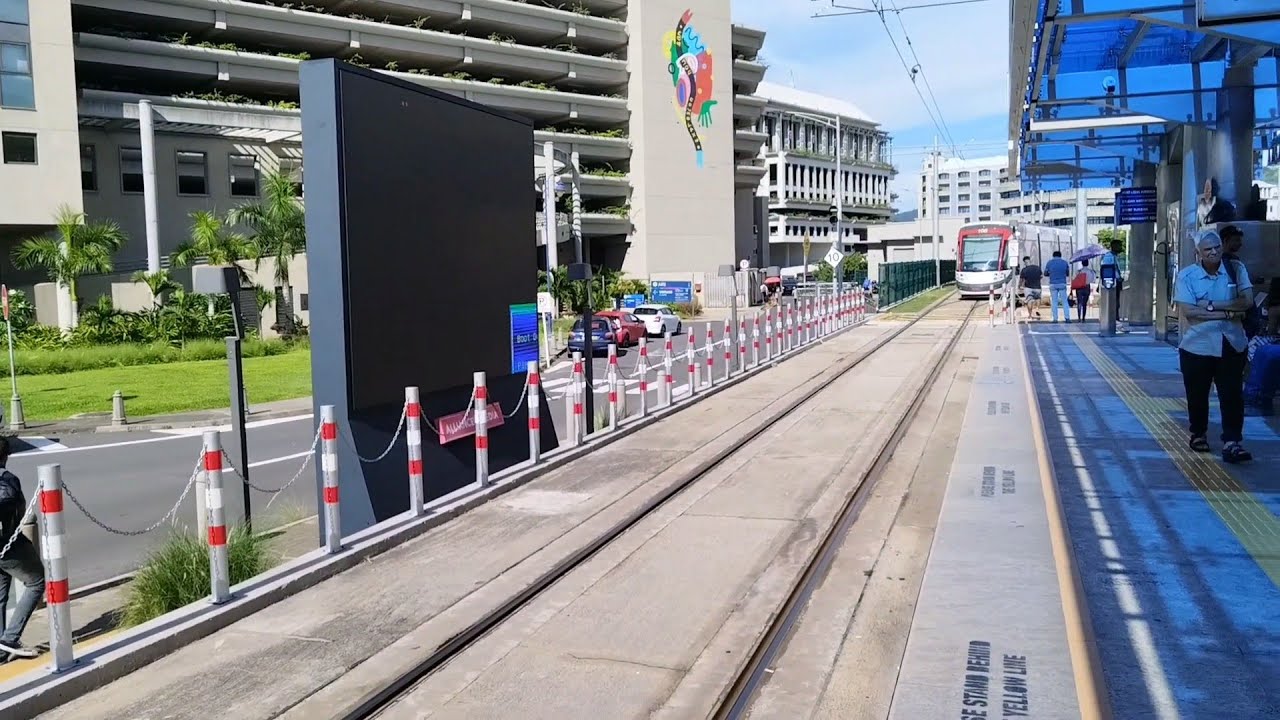 Travelling in Metro P-Louis to R-Hill