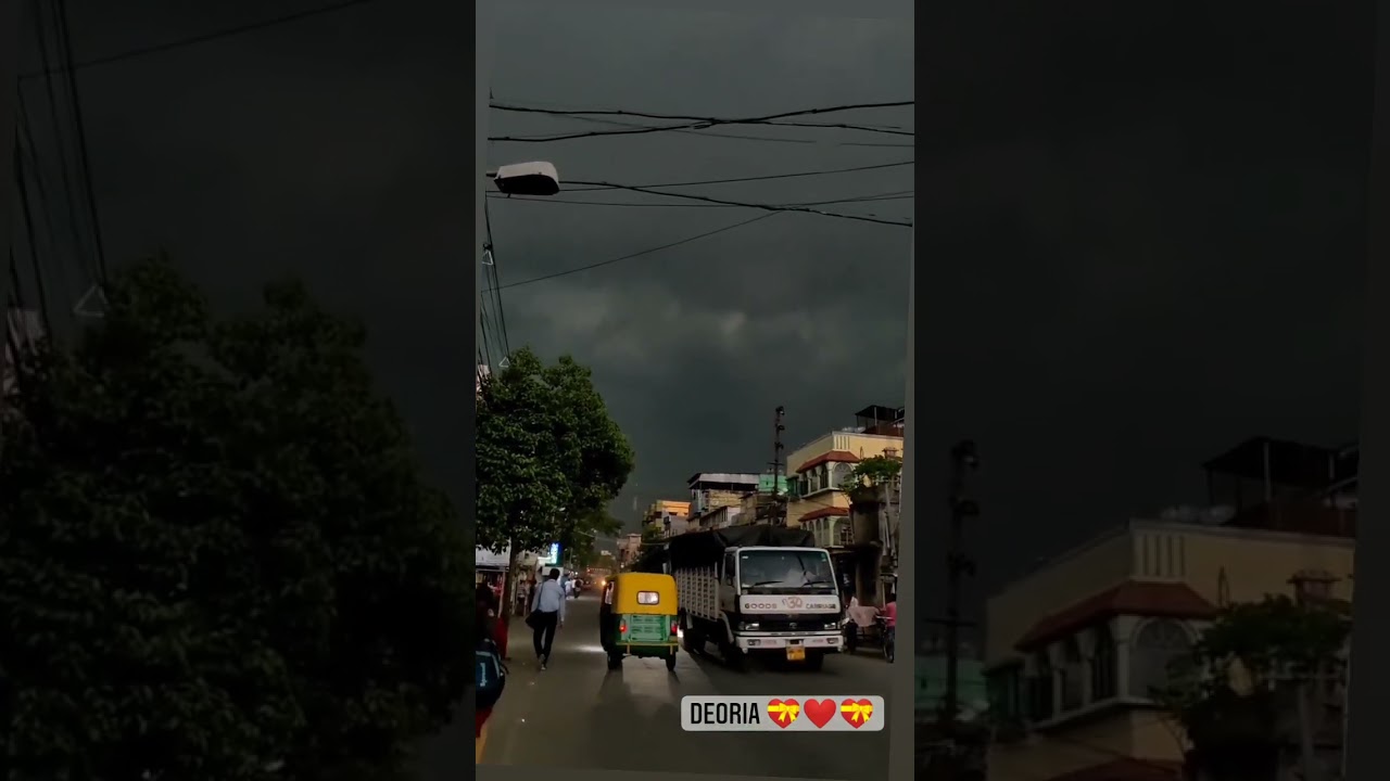 Deoria Railway station Road in Rainy season & The sky is full of thundering cloud⛅ 