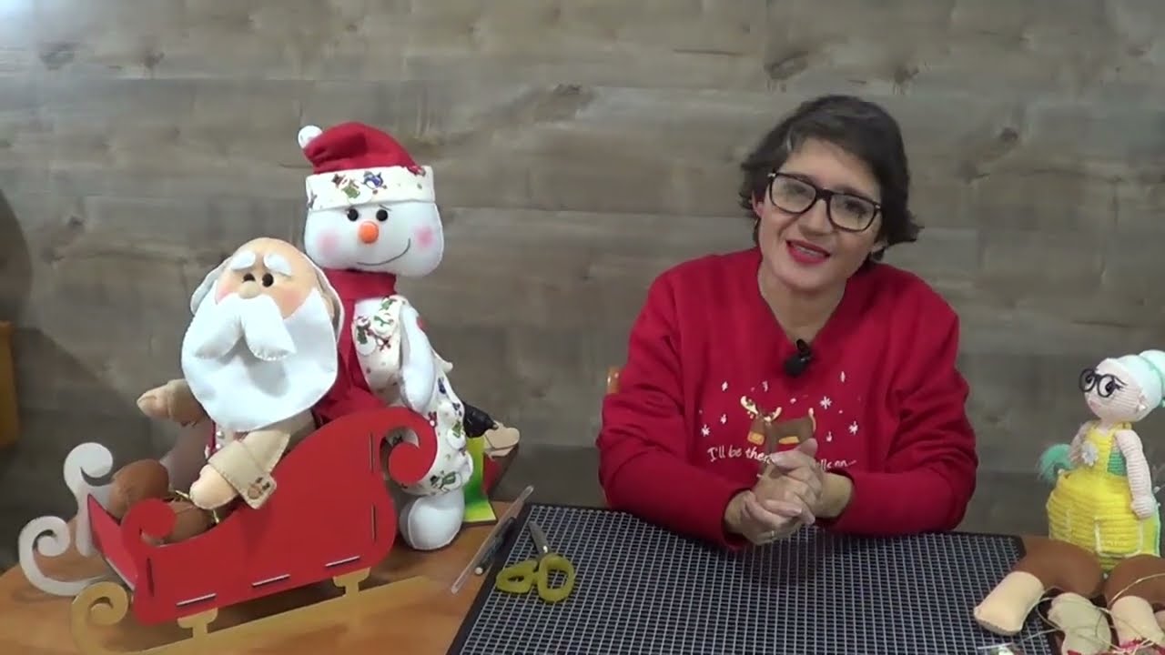 Nicolás Claus y Facundo Nieve, en trineo. Incluye moldes (Caja de información). Yasna Pino.