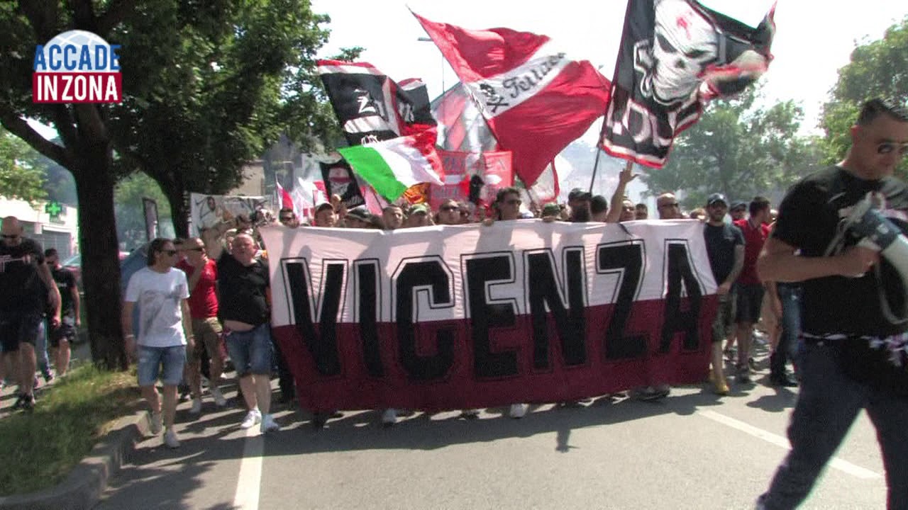 Vicenza-Santarcangelo, lo spettacolo della tifoseria nel pre partita