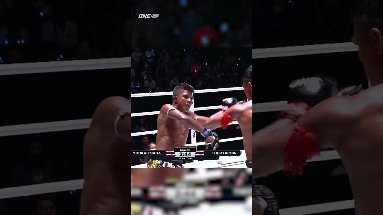 Theptaksin throws SIX ELBOWS in a row against Yodkritsada 💪💥