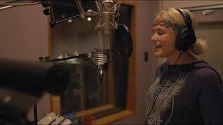 EXCLUSIVE: Miranda Lambert Takes Us Behind-the-Scenes of Her 'Roots and Wings' Recording Session