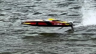 Pro Boat Sonic Wave 36 V2 vs Revolt 30