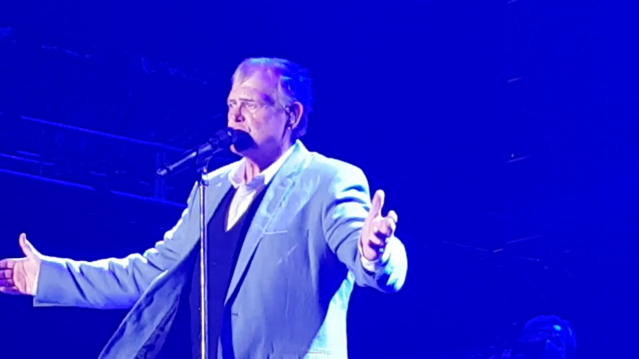 Age of Reason - John  Farnham - Red Hot Summer Tour - Jacob's Well 170218