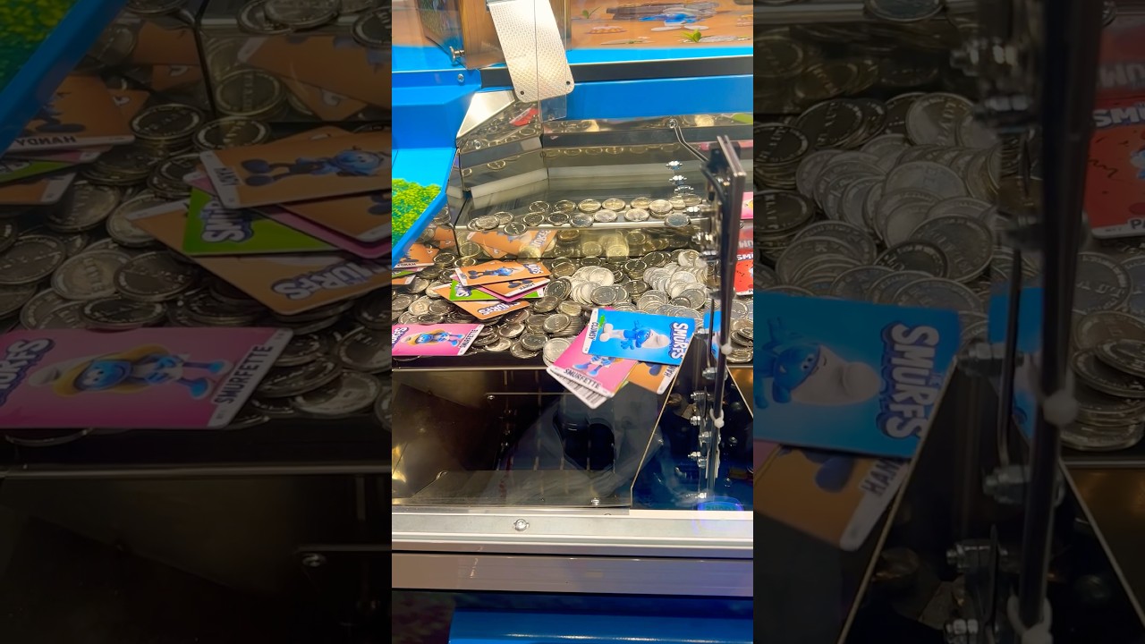 BIG Card Drop at the *NEW* Smurfs Coinpusher!!! 🍄🔵 
