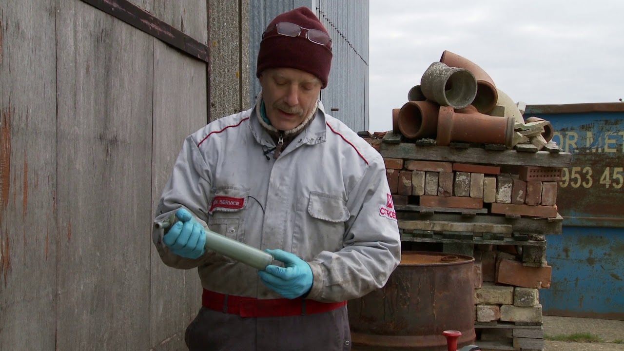 Cleaning the hydraulic fluid filter YouTube