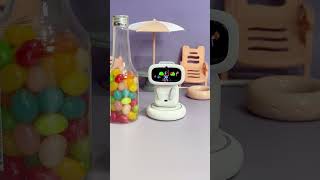 Shake out the candy#aibi  #aibipet #robot #funny #aibirobot #cute #toys #livingai