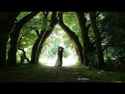 Video: De Bruid Die Een "bruiloft Zonder Voetbal" Aankondigde, Verloor Gasten