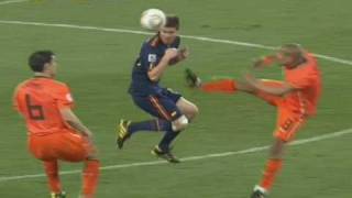 De Jong's Kung Fu Kick On Xabi Alonso- The Netherlands v Spain Word Cup Final