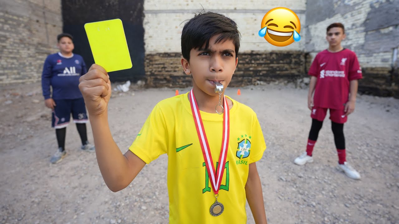 ‏مودي حكم في لعبة كرة قدم 😂 #تحشيش ￼