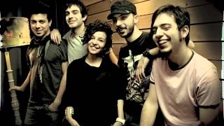 Model - Antidepresan Gülümsemesi