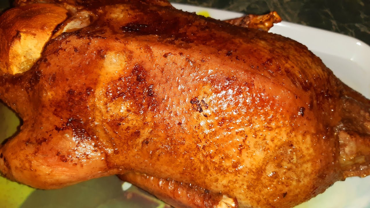 Утка для запекания. Маринад для утки в духовке. Вкусный маринад для утки в духовке. Бедро индейки на гриле. Индоутка блюдо.