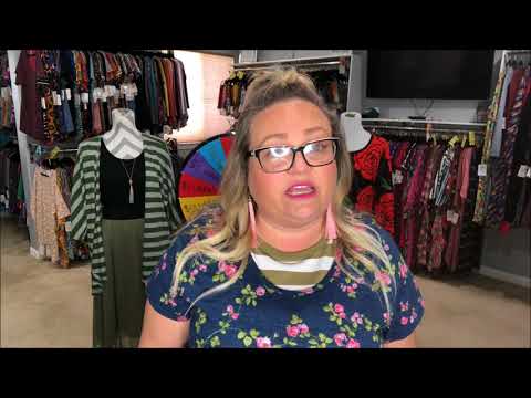 How to Style a Carly and Classic T - LuLaRoe Larson's Loft