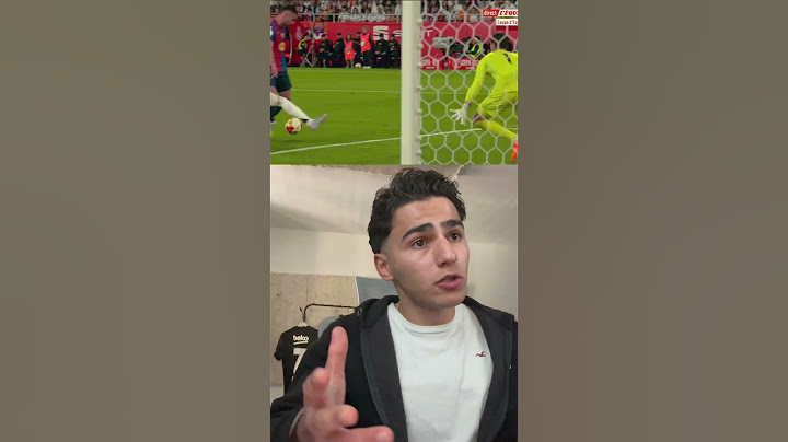 Discussion entre la VAR et l’arbitre #youtube #youtubeshorts #football #humour #footballshorts #real