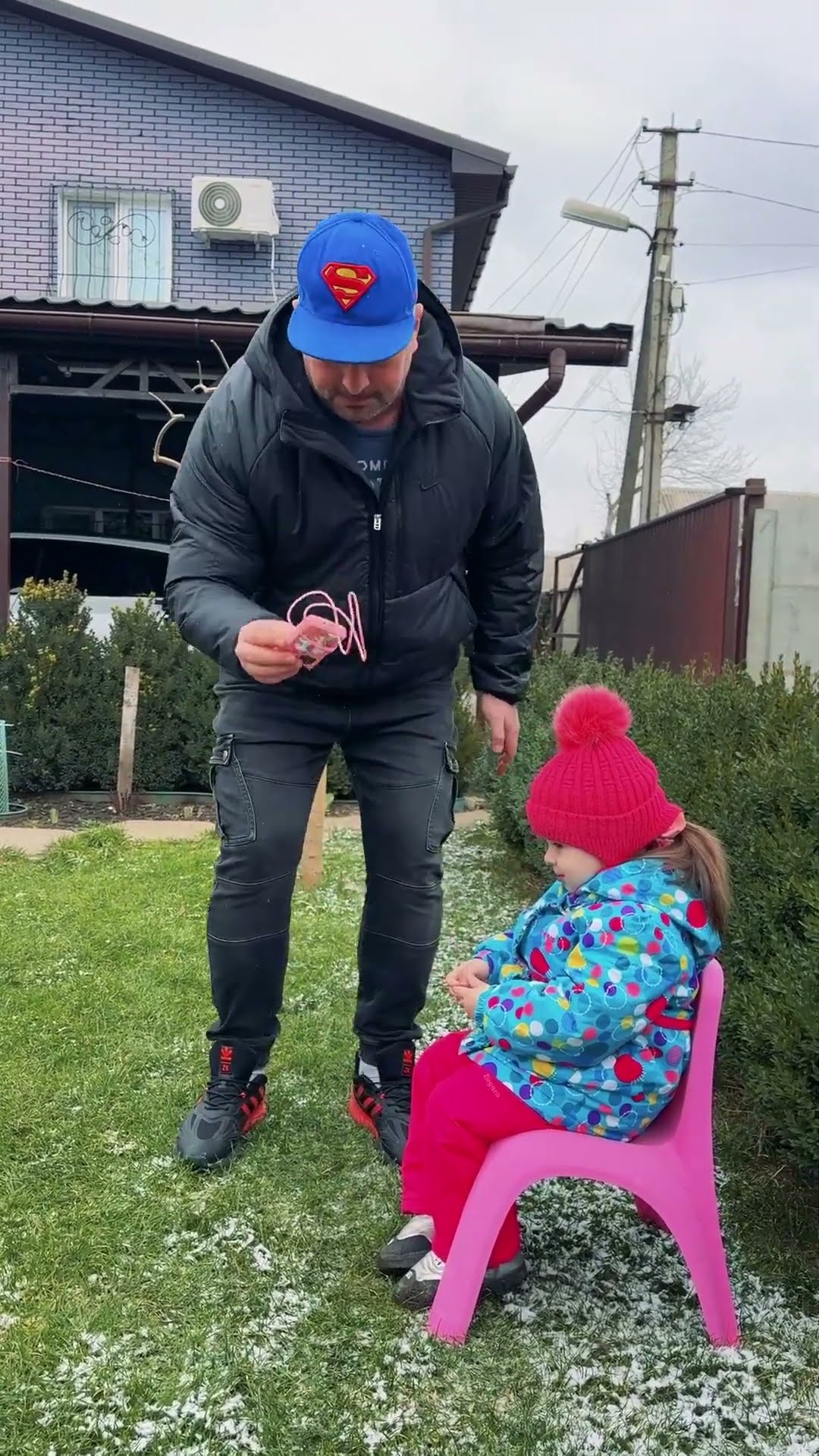 Dad breaks daughter phone and she gets sad ???❤️??
