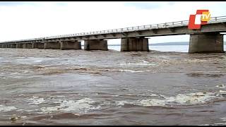 Water level in Mundali Bridge In Athagarh Increasing