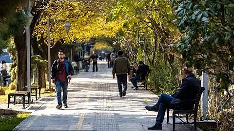 Walking on Keshavarz Boulevard in Tehran / Iran 2022