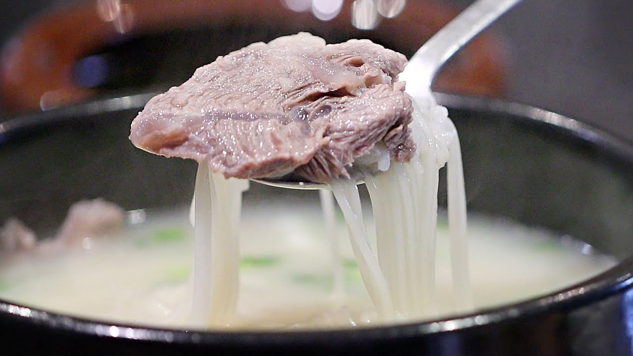 사골 끓이는 방법.우족 사골 설렁탕 만들기/사골국물 보관방법, 곰탕과 설렁탕의 차이 알아봅니다. - YouTube