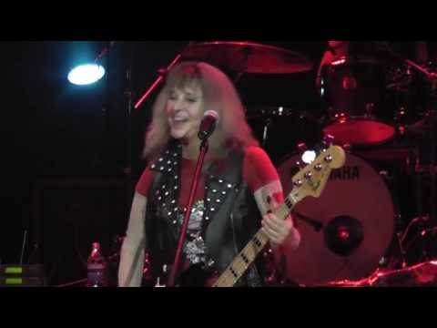 ቪዲዮ: Suzi Quatro Net Worth፡ ዊኪ፣ ያገባ፣ ቤተሰብ፣ ሰርግ፣ ደሞዝ፣ እህትማማቾች