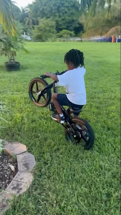 5 year old wheelies bike 🔥🔥‼️ #explore #wheelielife #bicycle #trending #ebike #bikelife #wheelie
