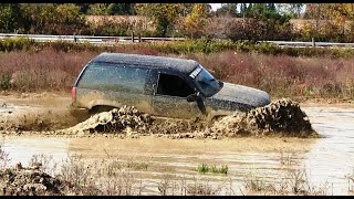Gmc Yukon Hits The Mud Pits At Fall Mud Run St Thomas Dragway 2022