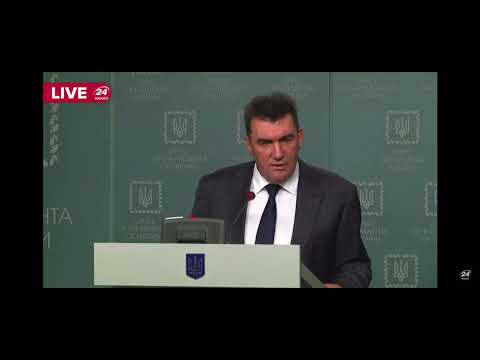 Секретарь СНБО Данилов: "Я напрягаюсь, когда слушаю русский язык"
