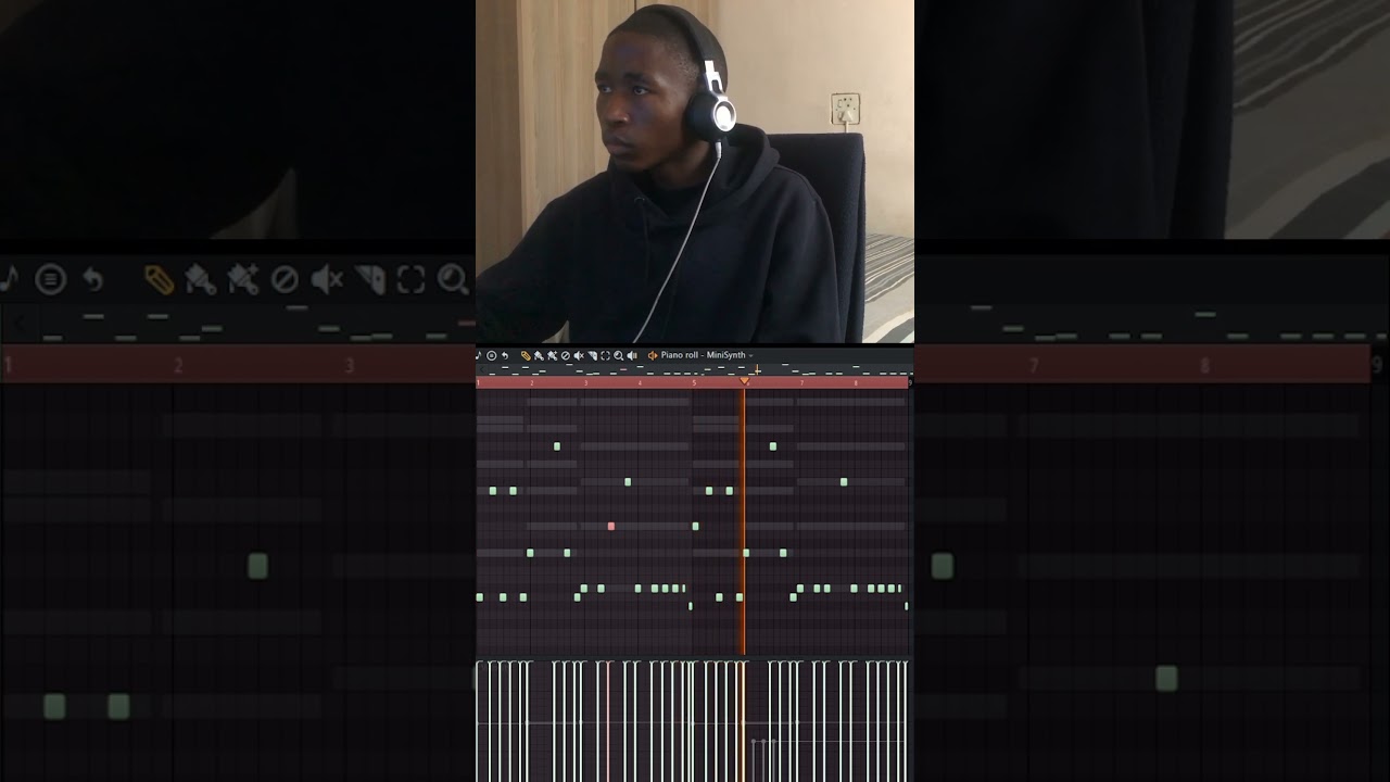 How to Make Private School basslines like Kelvin Momo 