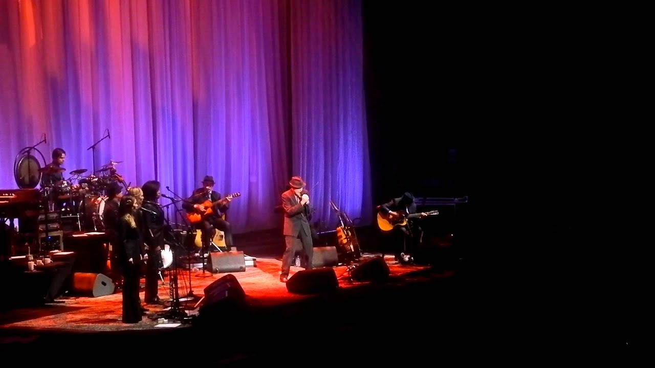 Leonard Cohen chante La Manic (Montréal) 29 novembre 2012 YouTube