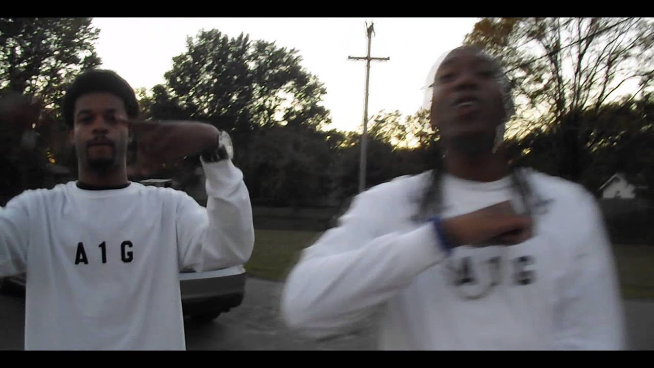 Miggie Jay "Bugatti" [OFFICIAL MUSIC VIDEO]