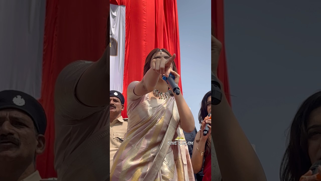 Heroin Sreeleela at inaugurated mangalaya shopping mall #sreeleela #mangalya #heroine