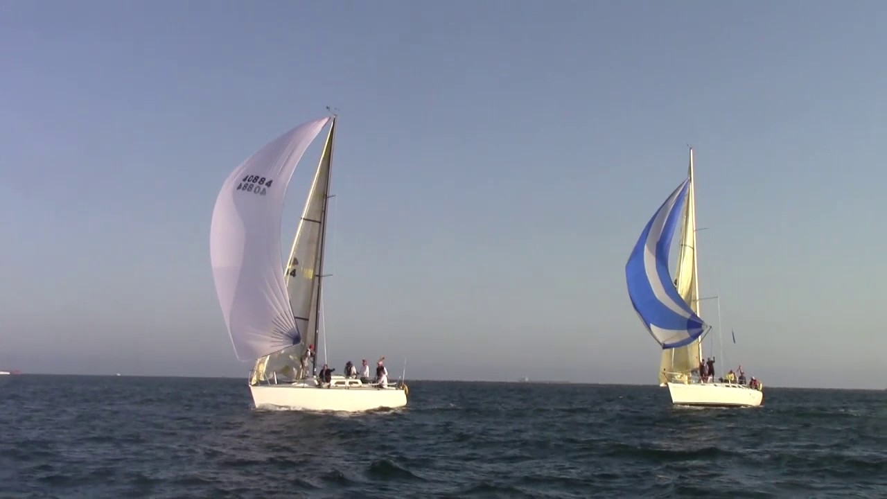 Pop Tops 2016 Series 2 Race 4