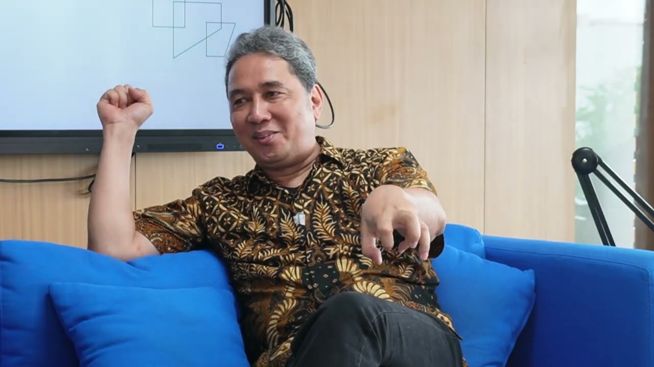 Di Perpustakaan, yang mau nyari buku dan bantuin nyariin buku-nya harus sama-sama mau belajar