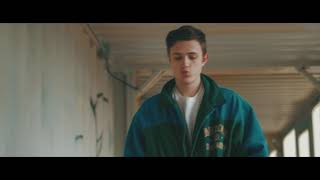 Download lagu Easy Lee - Love Me Now