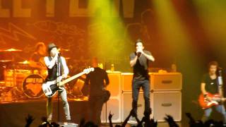 Simple Plan - Jump - 11/29/11
