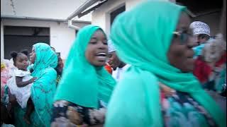 Ally ismail kabadilika kabisaa anapiga kolabo na Maher zain.