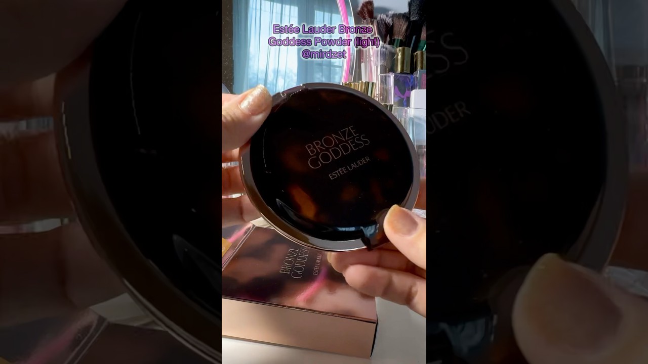 Estée Lauder Bronze Goddness Powder 01 light 