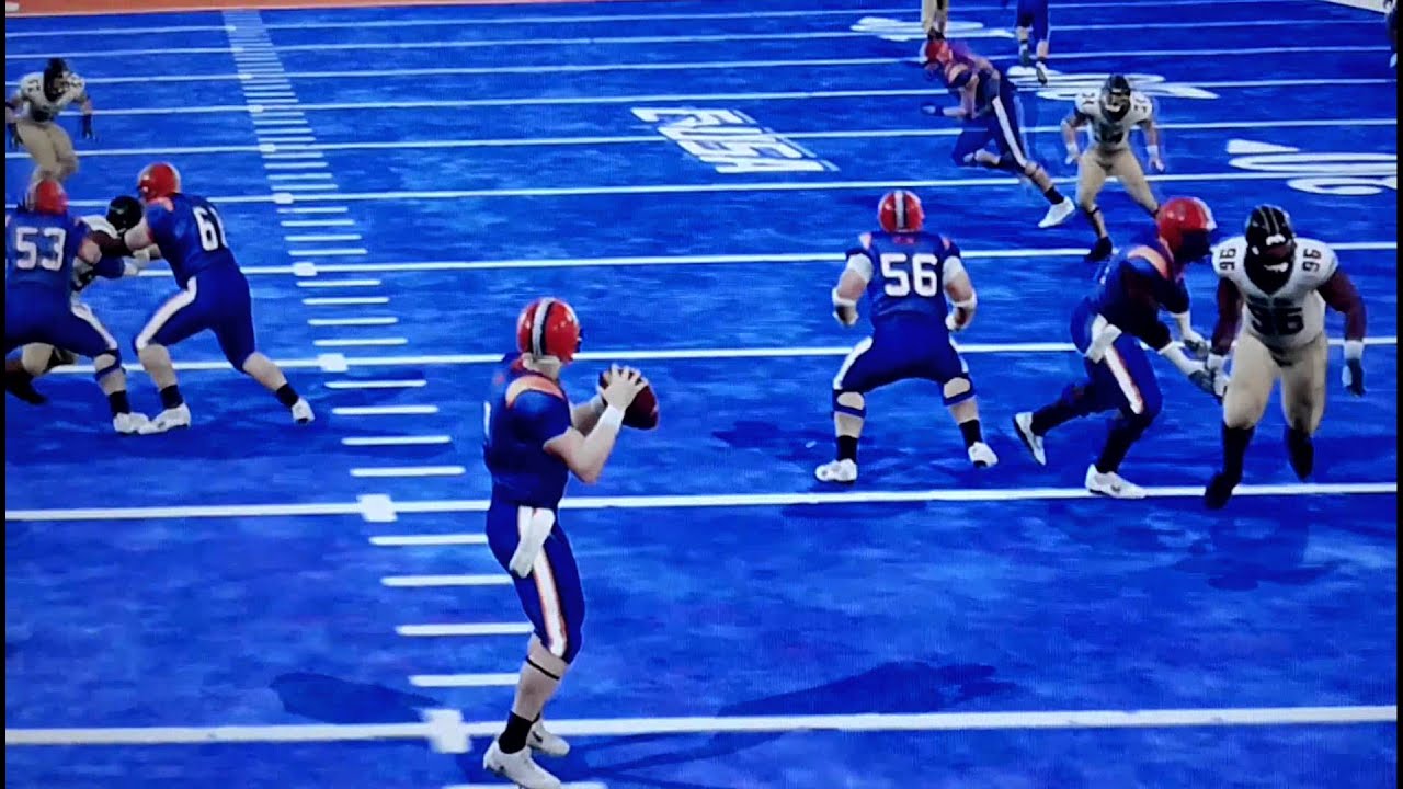 Blue Mountain State NCAA FOOTBALL Dynasty: Game 8, Season 1 Moran to Dortch, 40 yrd TD