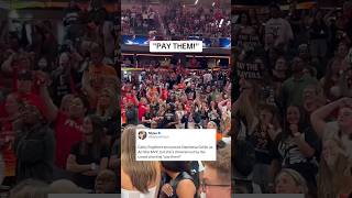The WNBA fans were chanting “Pay them” and had signs “Pay the Players” 🗣️💯
