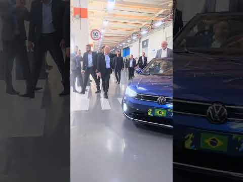 ABCD Jornal - Em S.Bernardo, Lula faz passeio de carro com Alckmin na fábrica da Volks
