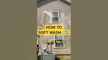 How to Soft Wash a House in 30 SECONDS☝️🏡 #softwashing #howto #pressurewashing #powerwashing