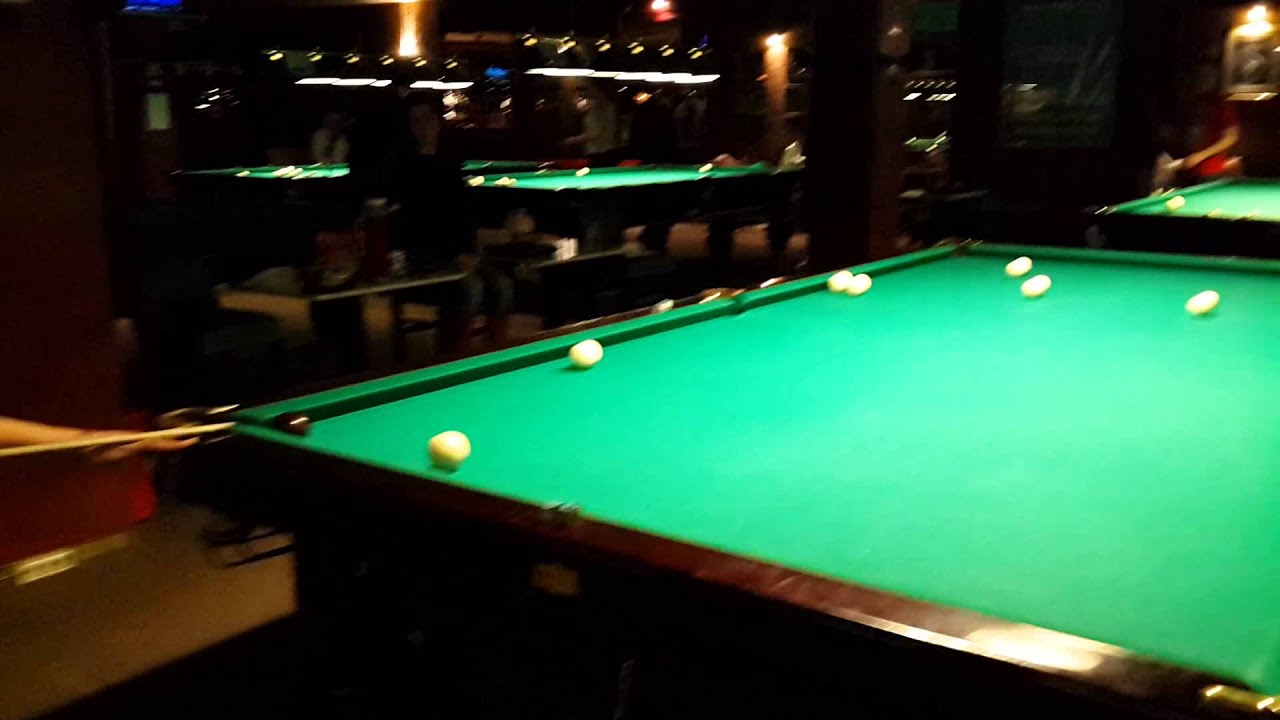 По горизонтальному столу катится шарик - 94 фото