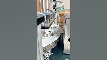 The Process of Making Shuttlecocks - Good tools and machinery make work easy