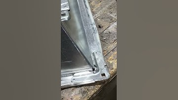 TDC Corner Tool secures Corner by crimping TD Flange over itself