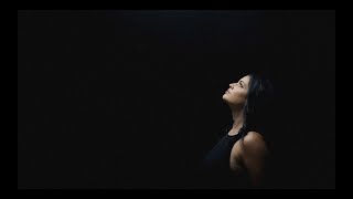 Beth Crowley- How Do You Do It? (Official Music Video)