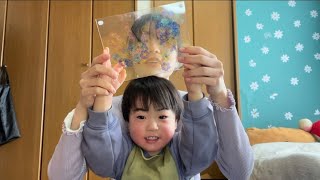 セリアのお花シールで手形アートを作ったら想像以上に可愛かった！